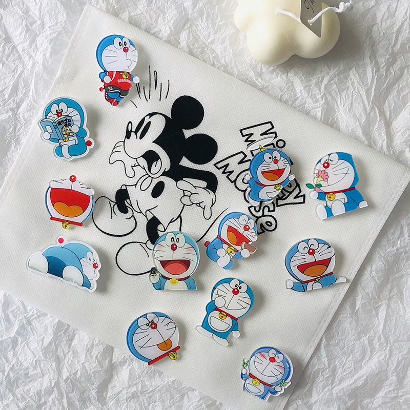 Huy Hiệu Cài Áo Hình Doraemon Xinh Xắn