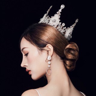vương miệng hoàng gia nam nữ
