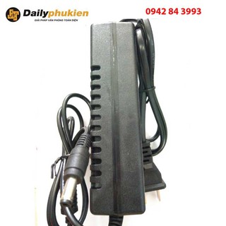 sạc khoan Pin Makita 25.2v 3a