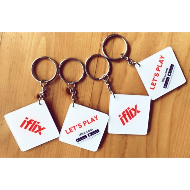 Móc khoá mika theo yêu cầu