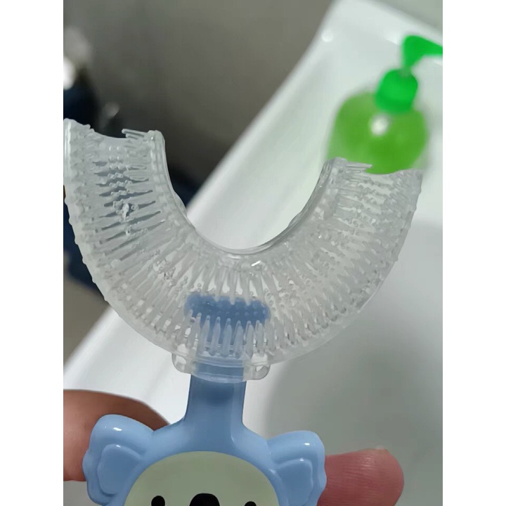 Bàn chải đánh răng cho bé chữ U chất liệu Silicon siêu mềm, cho bé từ 2 tuổi - 6 tuổi - gấu Koala