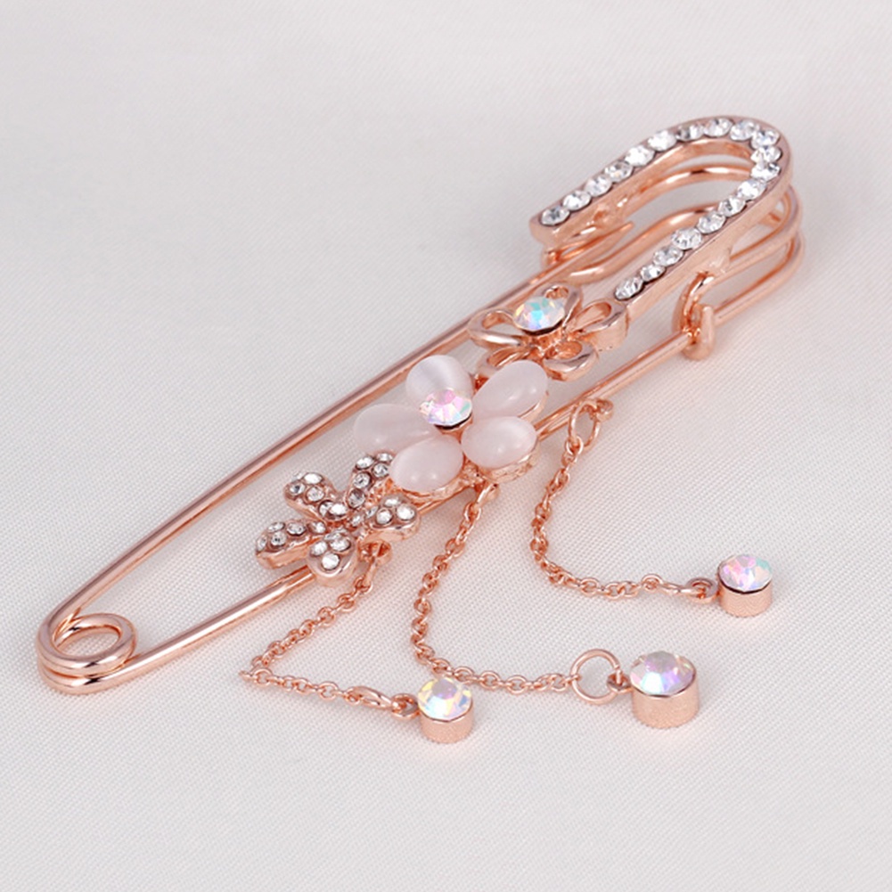 Trâm Cài Áo Hình Hoa Đính Đá Sang Trọng Cho Nữ