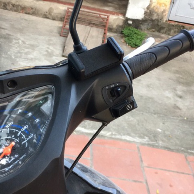 Kẹp điện thoại xe máy + miếng dán 3M (mua 2 giảm phí ship + quà tặng )