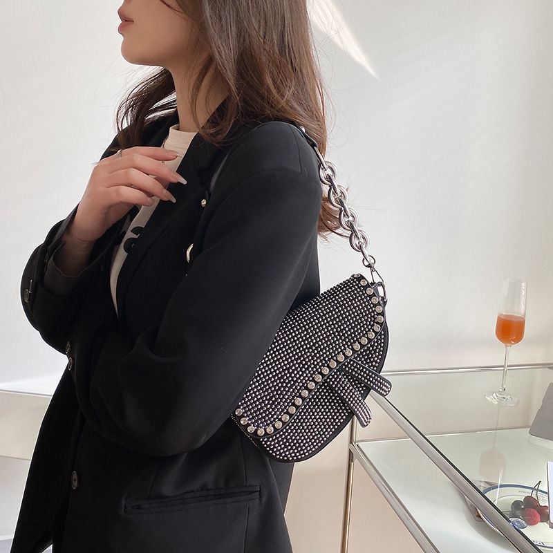 Túi Đeo Chéo Vai Đính Đá Kim Cương Sáng Bóng Phong Cách Thời Trang Mới 2022 Dễ Phối Đồ Dành Cho Nữ