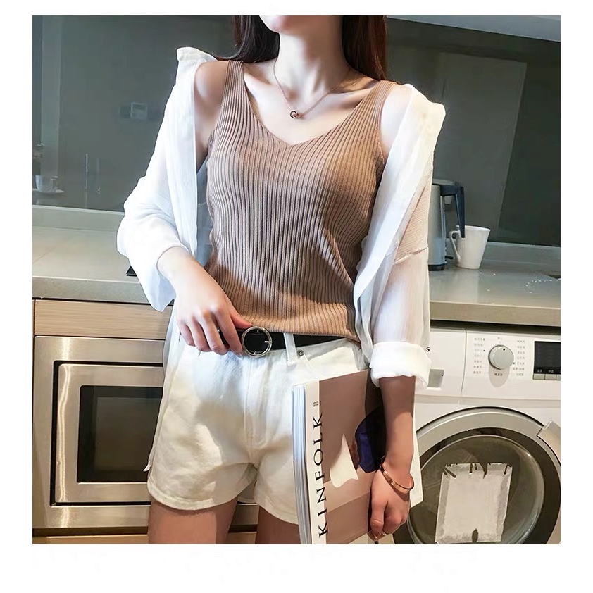 Áo hai dây cổ chữ V dệt kim vải lụa màu đen trắng thời trang hè trẻ trung cho nữ | BigBuy360 - bigbuy360.vn