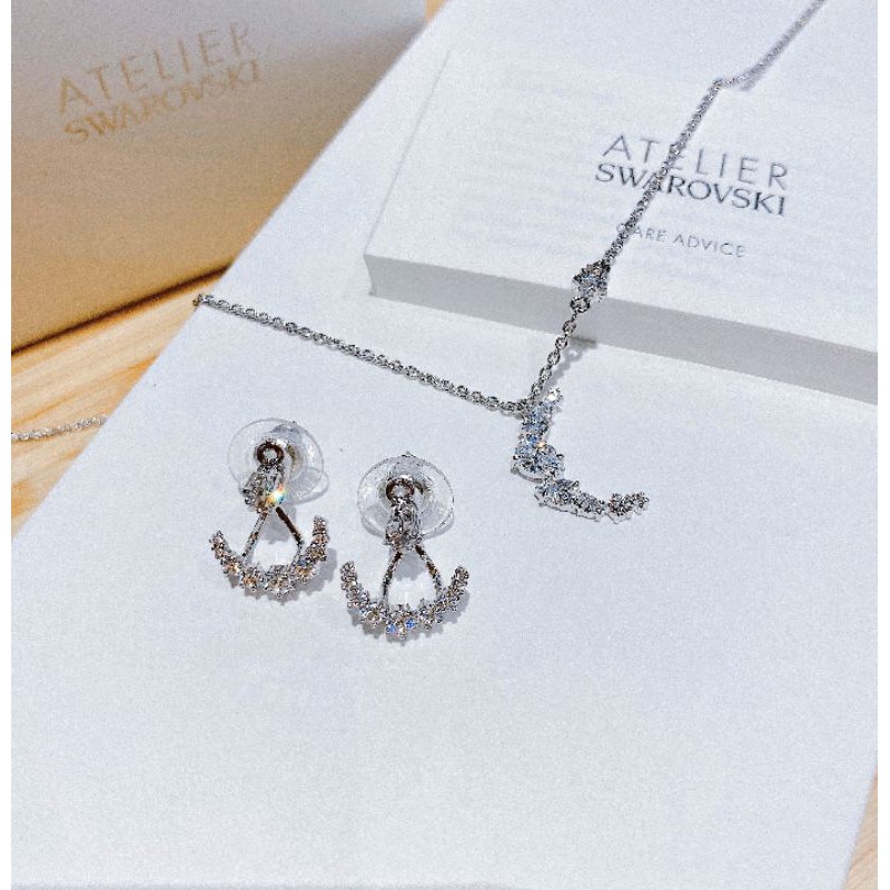 - Hoa tai Swarovski 5500832