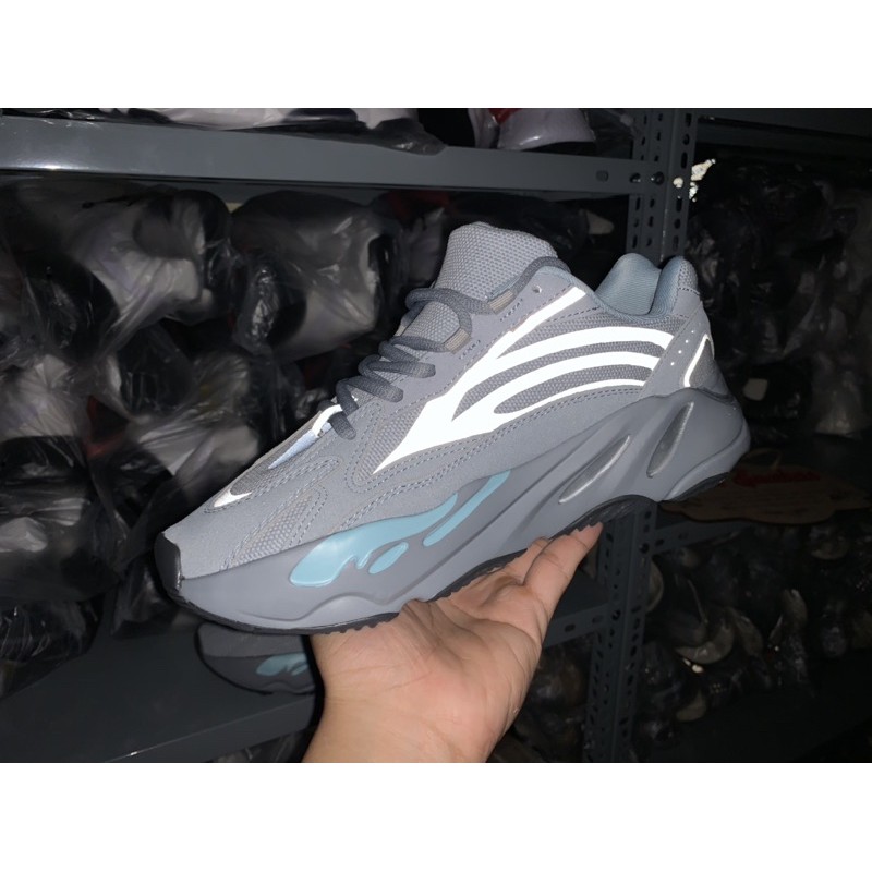 Giày Yz700 H.ospital Blue màu Xanh | BigBuy360 - bigbuy360.vn