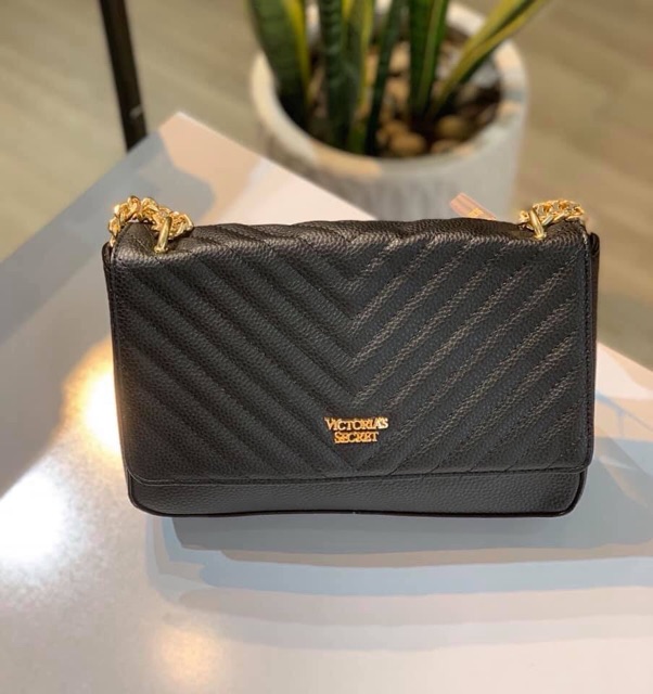 Túi Victoria’s Secret - còn đỏ