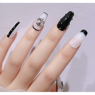 charm thánh giá mới