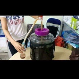 Dụng cụ hút rượu, hút xăng