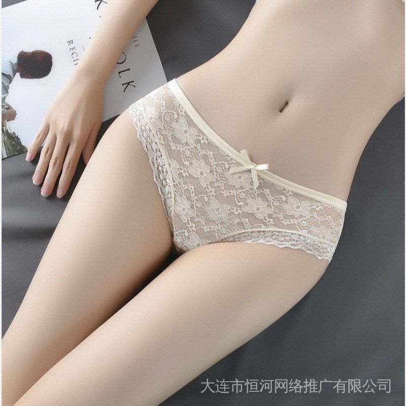 Quần Lót Ren Hoa Gợi Cảm Dành Cho Nữ