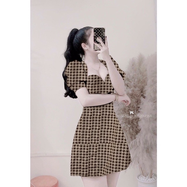 đầm sọc hoạ tiết cổ tim ngắn tay