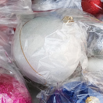 Trái châu quả cầu kim tuyến màu trang trí noel, trang trí tiệc và trang trí lễ hội, đường kính 16cm. NOELC16