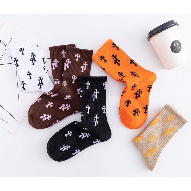 Vớ cao cổ BEE Unisex phong cách thể thao, trẻ trung &amp; năng động.