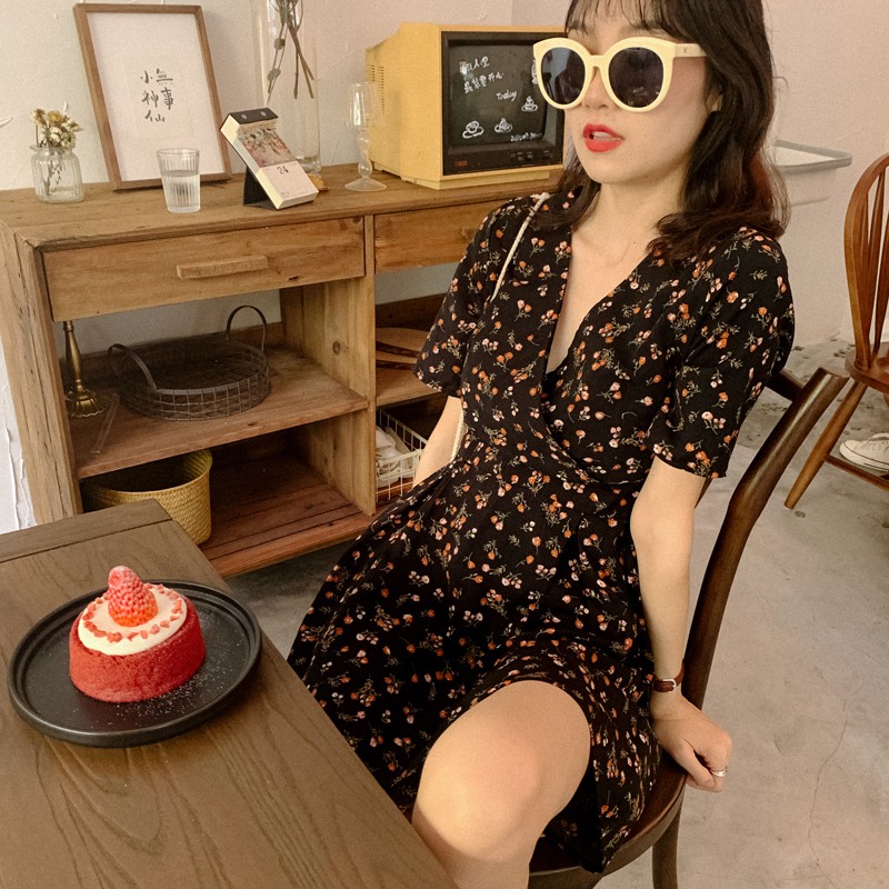 Đầm voan hoa cổ chữ V xinh xắn dành cho nữ | BigBuy360 - bigbuy360.vn