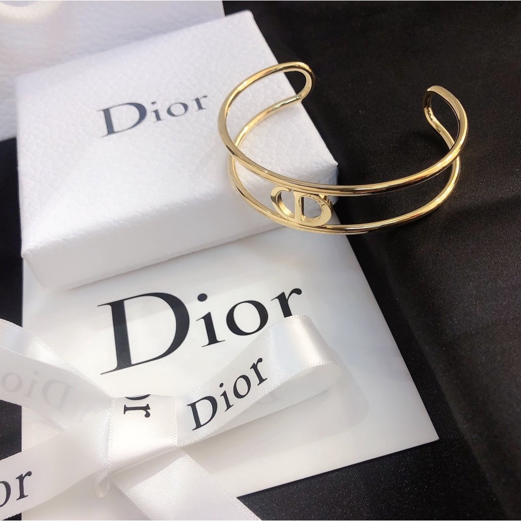 Vòng Tay Dior Chất Liệu Thép Titan Cho Nữ