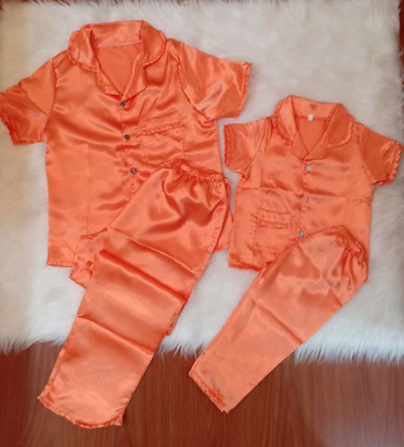 Combo 2 bộ pijama lụa phối bèo mẹ và bé GIÁ SỐC  (ảnh thật) | BigBuy360 - bigbuy360.vn