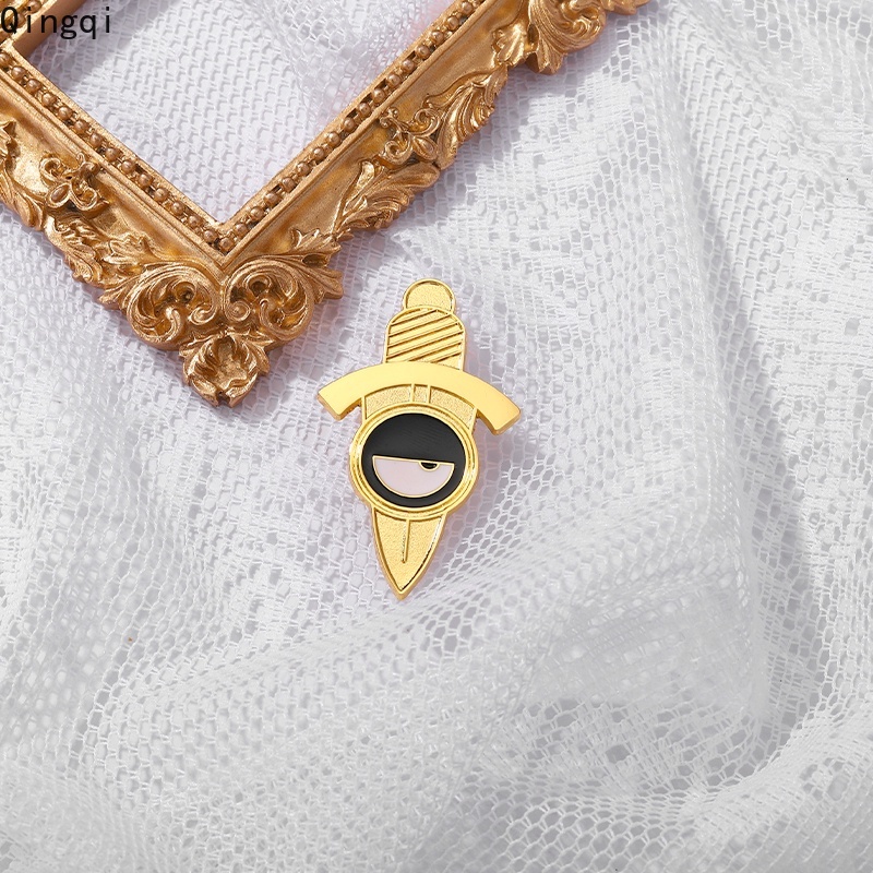 Ghim cài áo MISS ZOE phong cách anime SPY×FAMILY Loid Forger