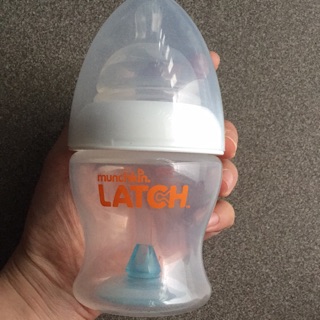 Thanh lý bình sữa Munchkin Latch (120ml) -USA - (đã sử dụng)