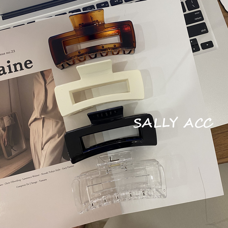 Kẹp tóc kiểu dáng hìlàm từ acrylic