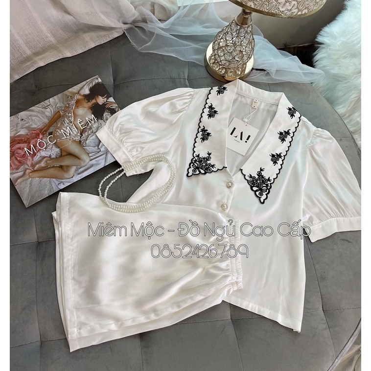 Bộ Pyjama Lụa Satin Cổ Hoa Thêu Sang Chảnh