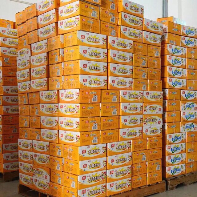 Thùng 50 cái xúc xích bắp (ngô) / mè cay