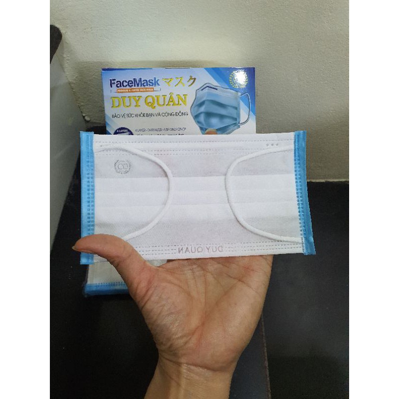 Hộp 50 Chiếc Khẩu Trang y tế 4 lớp Trắng viền xanh dày đẹp | BigBuy360 - bigbuy360.vn