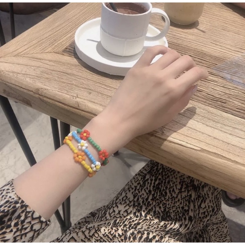 Vòng đeo tay hoa nhí pastel mang lại may mắn🥰❤️