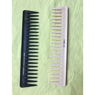 Lược răng thưa tạo kiểu