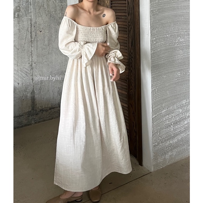 𝐒𝐢𝐧 𝐝𝐫𝐞𝐬𝐬: Đầm tay bồng linen dáng dài