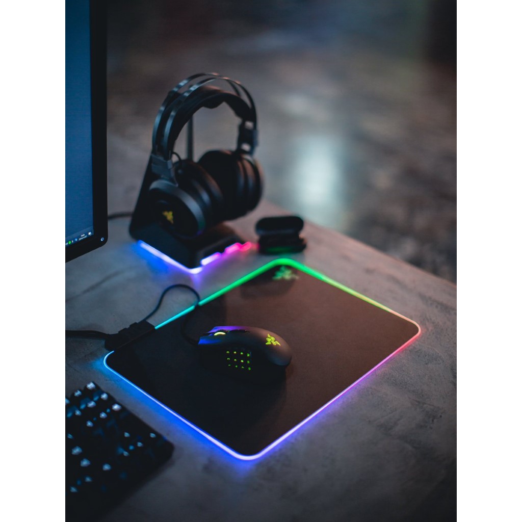 Bàn di chuột Razer Firefly V2 - Chính hãng