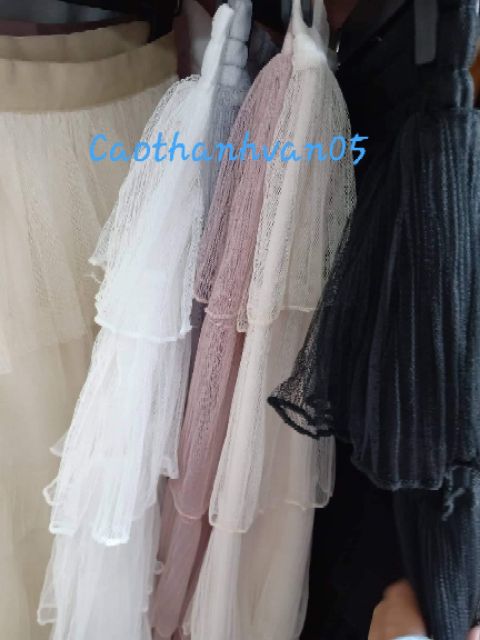 Chân váy tầng von xinh xắn | BigBuy360 - bigbuy360.vn