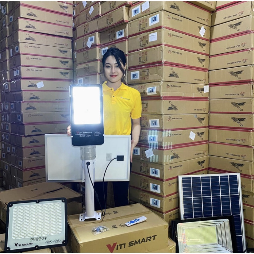 Chính hãng ViTi Smart. Đèn pha năng lượng mặt trời 60W