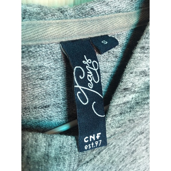 Áo thun kiểu canifa