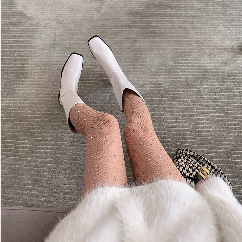 Quần tất lụa màu sáng thời trang phong cách gợi cảm cho nữ