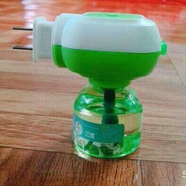 Đèn đuổi muỗi tinh dầu bạch Hà
