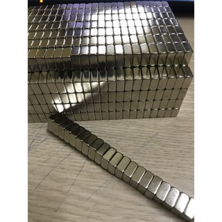 Nam châm viên 10x10x5 mm , nam châm trắng đất hiếm hình vuông lực hút mạnh.
