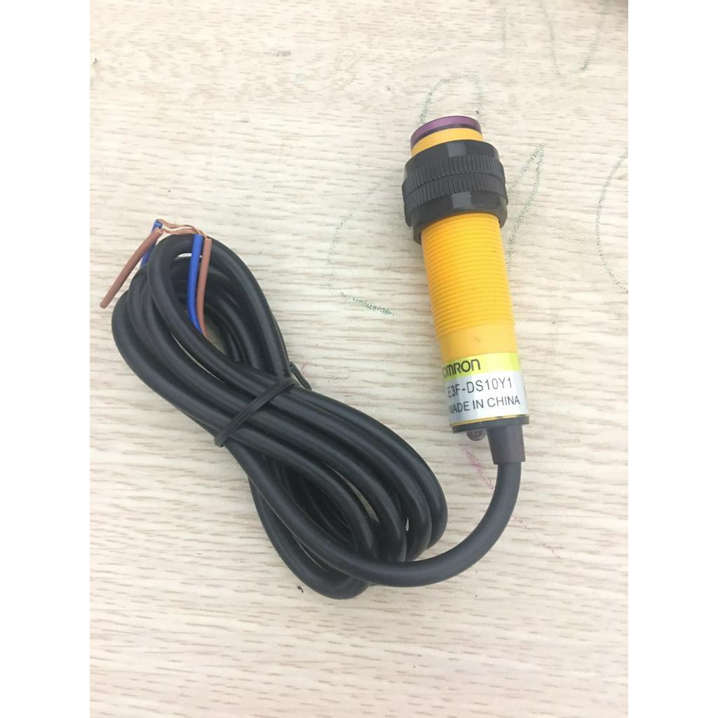 Cảm biến khoảng cách OMRON E3F-DS10Y1