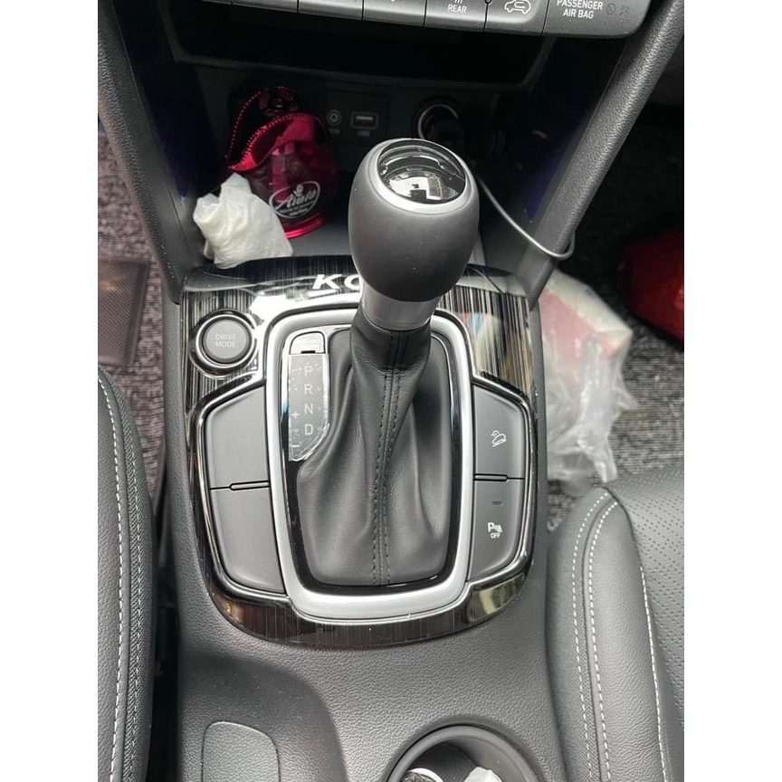 Ốp nội thất xe Hyundai Kona 2018-2019 2020 2021 mẫu titan- 5 chi tiết