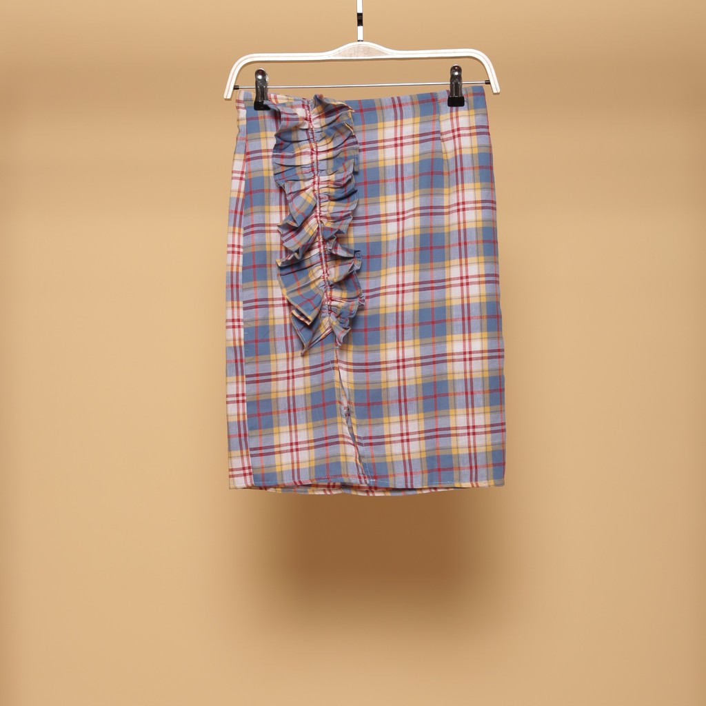 [Mã FASHIONIFU200 giảm 0.4 đơn 449k] Chân váy ôm kẻ phối nơ xếp IFU 2474 xanh đỏ | BigBuy360 - bigbuy360.vn