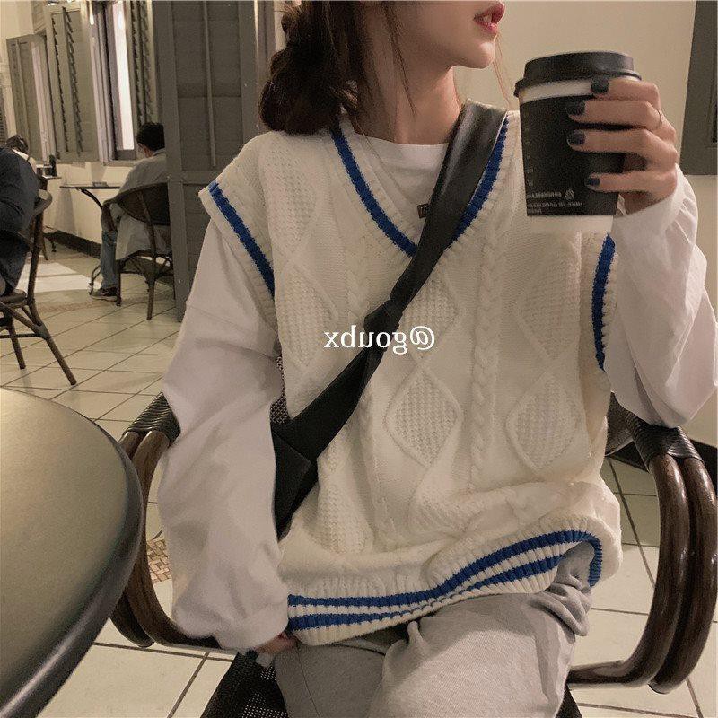 Set hai món/bán lẻ gồm sweater mặc ngoài cổ V dáng rộng và áo thun thời trang cho nữ