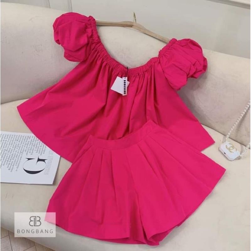 Sét áo trễ vai tay phồng kèm quần short có túi