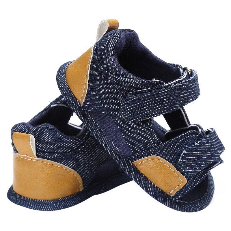 Giày sandal đế mềm chống trơn trượt dễ thương dành cho các bé