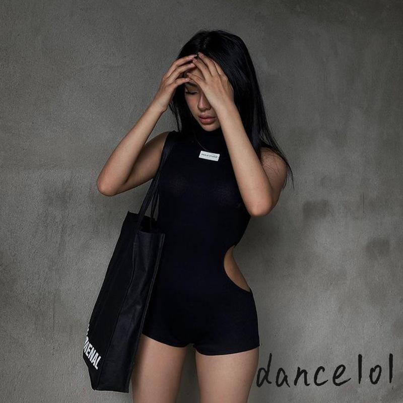 Áo liền quần Không Tay Thêu Chữ dance1o1