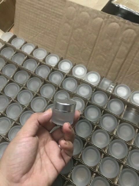 Hũ chiết mỹ phẩm 10gr thủy tinh - chỉ 6.5k