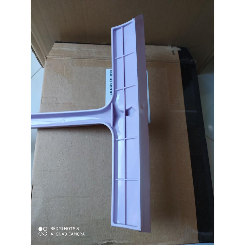 Cây gạt nước chuyên dụng dùng cho gạt kính