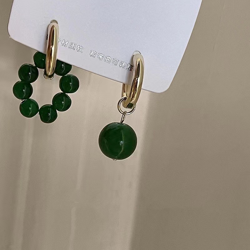 Khuyên Tai Đính Hạt Không Đối Xứng Màu Xanh Lá Cây Phong Cách Âu Mỹ Cổ Điển Sang Trọng Dễ Phối Đồ