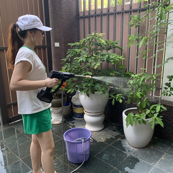 Máy xịt rửa xe không dây, dùng pin khủng 199V, mẫu mới 2021