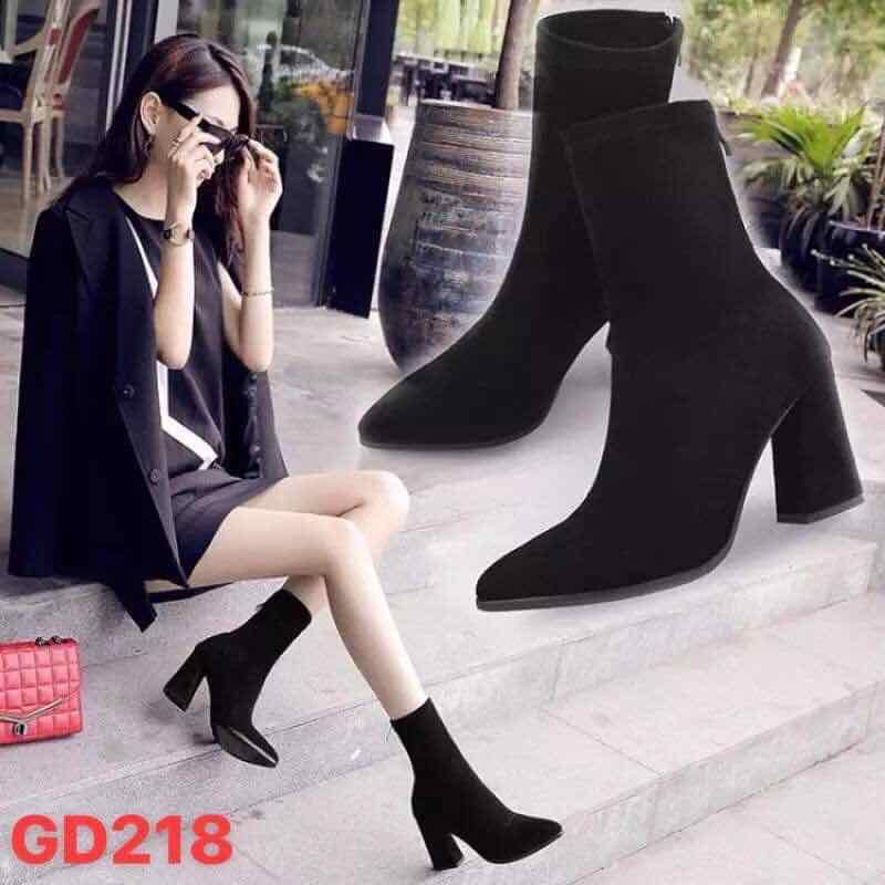 Giày bốt nữ da lộn cổ cao