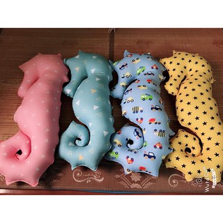 Gối ôm cá ngựa handmade